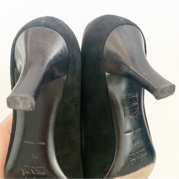 VINTAGE PRADA SUEDE POINTY PLAQUE KITTEN HEEL - Picture 9 of 11